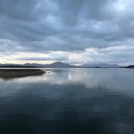 Barrow Harbour 4*